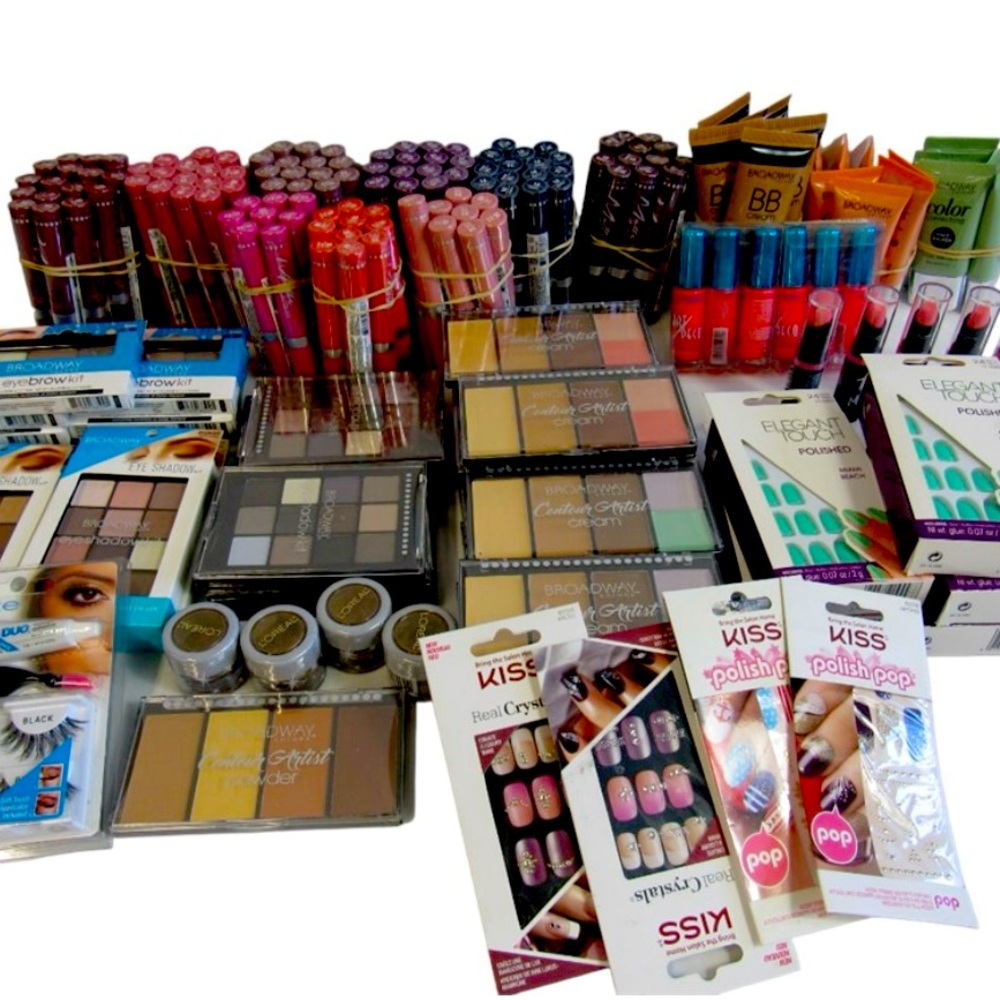 ‼️‼️PLS READ‼️‼️ Makeup lot of over 150 variety mix
